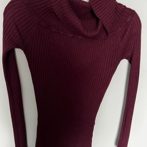 Derek Heart Purple scoop neck sweater size L